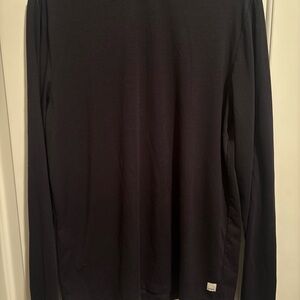 Vuori Black Long Sleeve Crew Top with Hem Tag